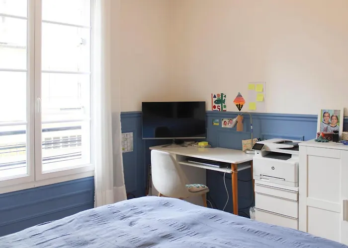 Spacious Family Nest Facing Square Des Epinette Apartmán Paříž